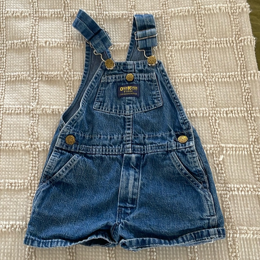 Vintage OshKosh B’Gosh baby denim shorts overalls / no tags but best for 6-12mos